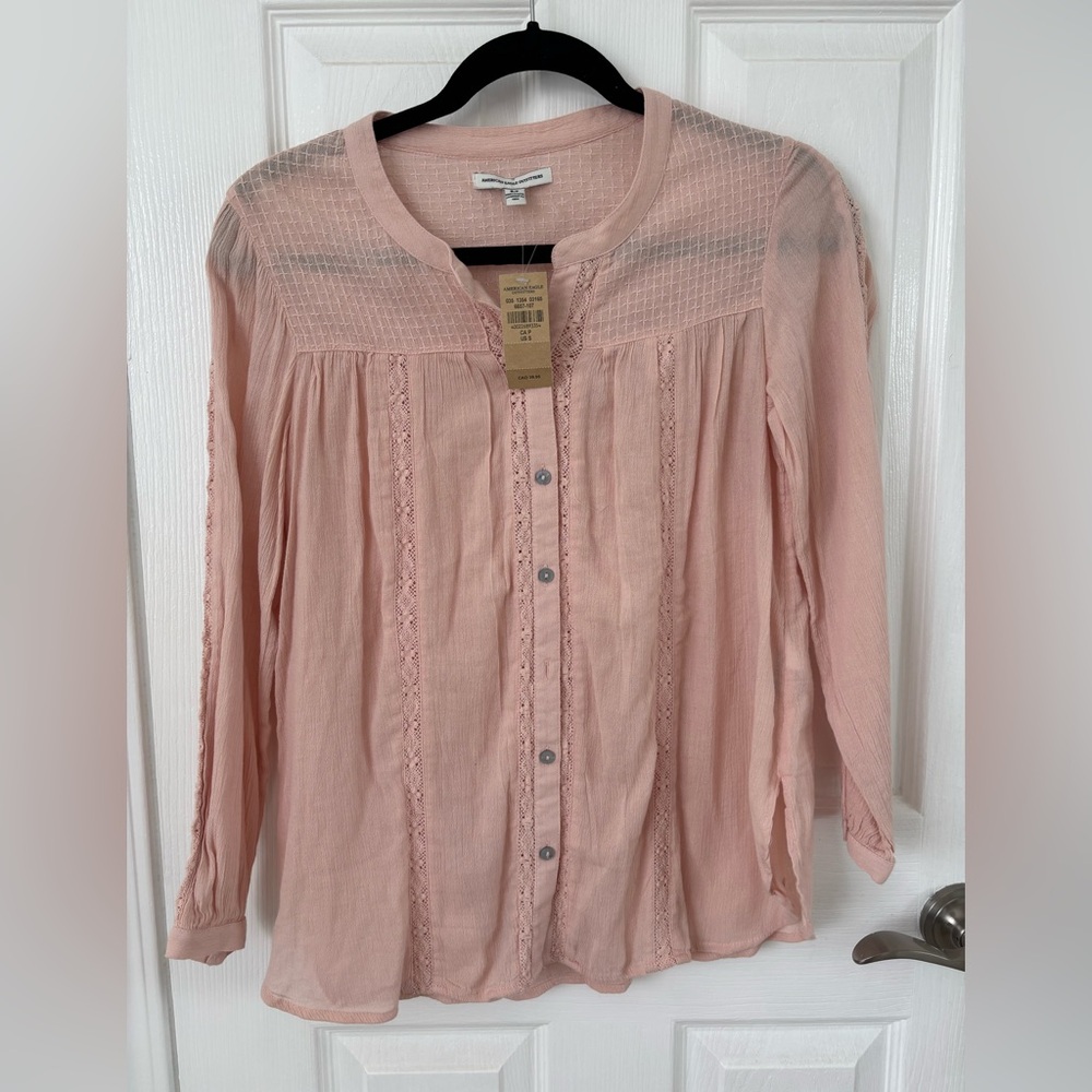 Women’s American Eagle Outfitters Light Pink Blouse
